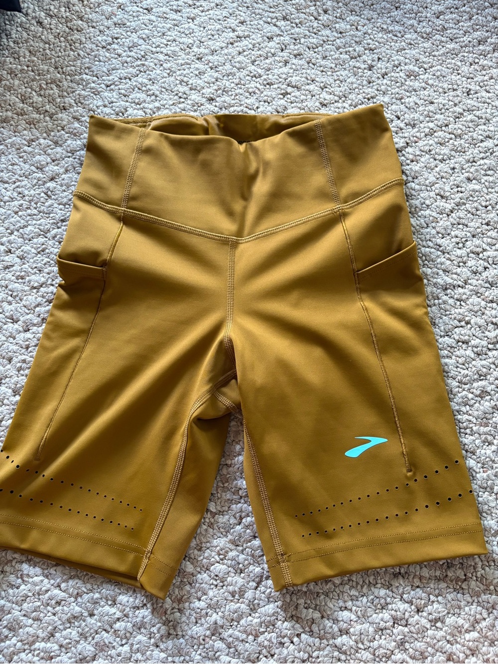 Brooks Women’s High-Rise Mustard Bike Shorts with Pocket
